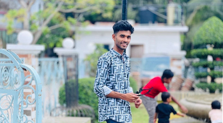 ফরিদগঞ্জে সড়ক দুর্ঘটনায় ছেলে নিহত, আহত বাবা