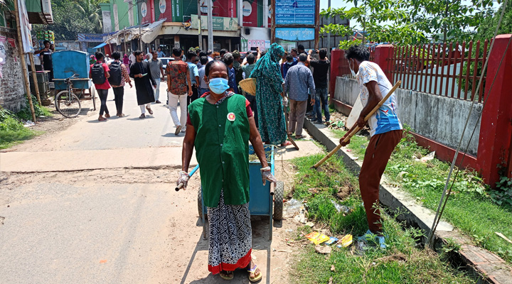 শ্রীপুরে মশাবাহিত রোগ প্রতিরোধে পরিষ্কার-পরিচ্ছন্নতা অভিযান