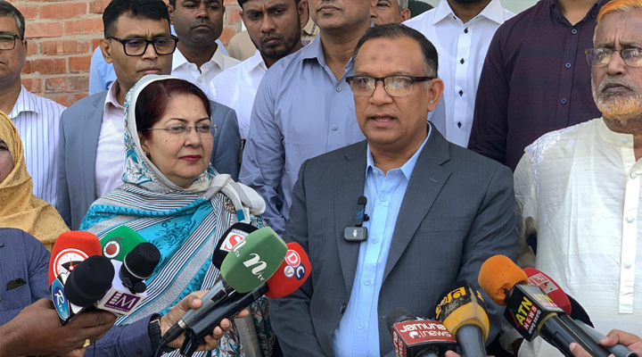 রেশম শুধু রাজশাহীর সম্পদ নয়, গোটা বাংলাদেশের: পাট ও বস্ত্র প্রতিমন্ত্রী