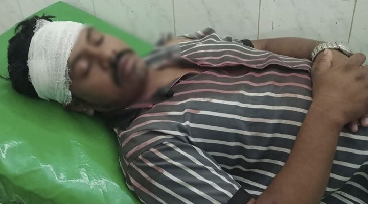 বড়াইগ্রামে সাংবাদিকদের ওপর সন্ত্রাসী হামলা, থানায় অভিযোগ