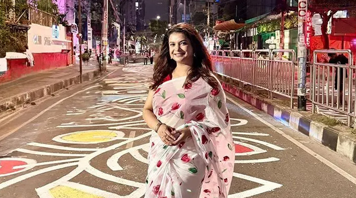 পহেলা বৈশাখে মন খারাপের কথা জানালেন শবনম ফারিয়া