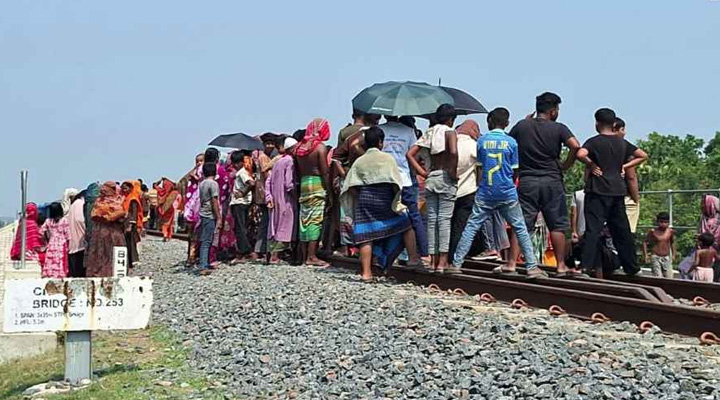 নড়াইলে ট্রেনে কেটে মা-ছেলের মৃত্যু