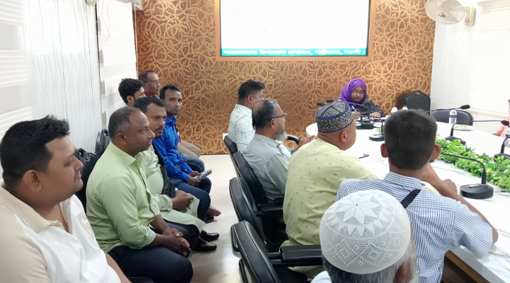 পত্নীতলায় নবাগত ইউএনওর  সাথে  মতবিনিময়
