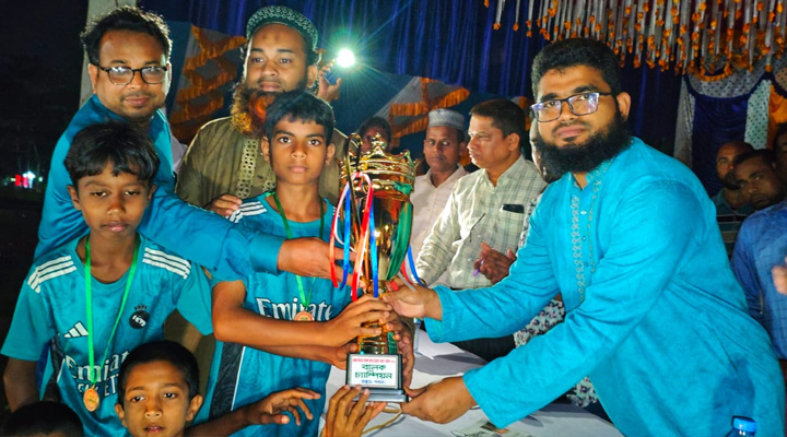 ভাঙ্গুড়ায় প্রাথমিক বিদ্যালয় গোল্ডকাপ ফুটবল টুর্নামেন্টে ফাইনাল অনুষ্ঠিত