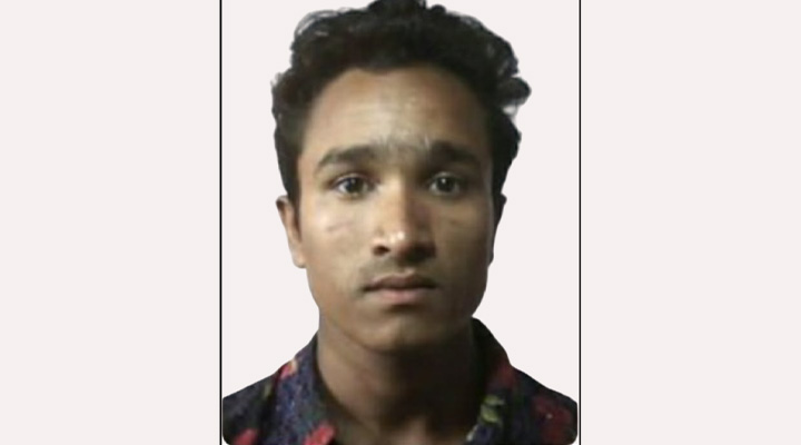 স্ত্রী-সন্তানদের হত্যা করে স্বজনকে ফোন ফুরকানের
