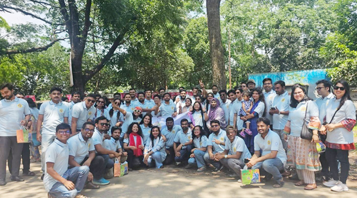 বর্ণাঢ্য আয়োজনে জাবির ৪৩তম ব্যাচের ‘এক যুগ পূর্তি উৎসব’ উদযাপন