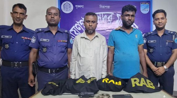 যাত্রীবাহী বাসে ভুয়া ‘র‍্যাব’ পরিচয়ে ডাকাতির চেষ্টা,আটক ২
