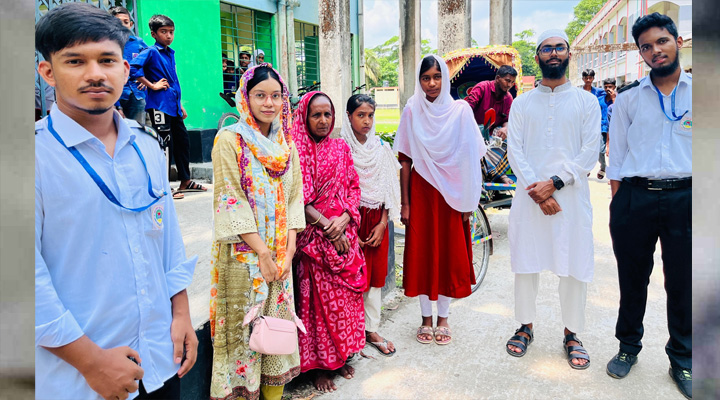 বাউফলে দুই শিক্ষার্থীর পড়ালেখার দায়িত্ব নিলো স্প্রেইড হিউম্যানিটি