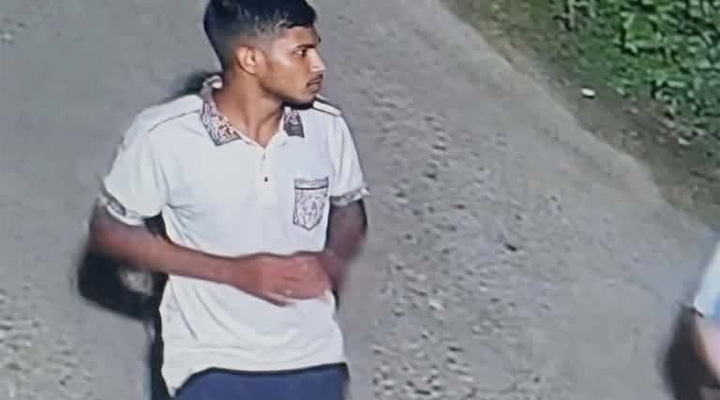 জাবিতে শিক্ষার্থীকে ধর্ষণচেষ্টা সাংবাদিকদের এআই এনহ্যান্সড ছবি সরবরাহ, বিভ্রান্তিতে শিক্ষক-শিক্ষার্থীরা