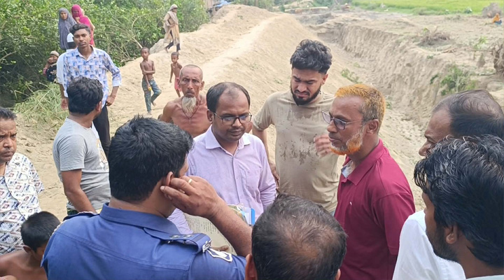 আদালতের নিষেধাজ্ঞা অমান্য করে খাল খনন, ঘটনাস্থল পরিদর্শনে বিচারক