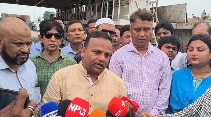 ‘ঘরমুখো মানুষের নিরাপদ যাত্রাই লক্ষ্য: নৌপ্রতিমন্ত্রী’