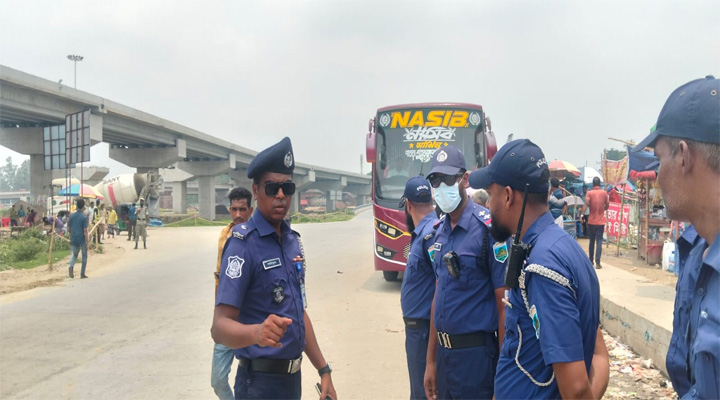 ঈদ নিরাপত্তায় মাঠে সক্রিয় অতিরিক্ত পুলিশ সুপার সাইফুল ইসলাম খান