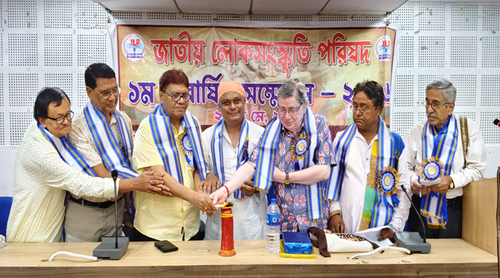 লোকঐতিহ্যের পুনর্জাগরণে হাওড়া মিলন উৎসব