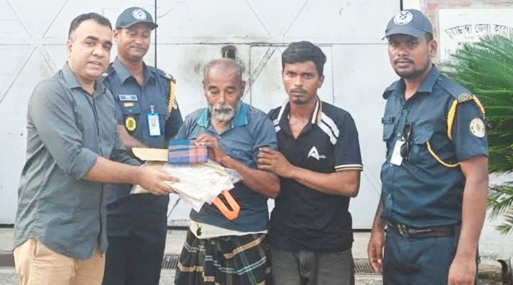 ঈদ উপলক্ষে রাষ্ট্রপতির ক্ষমায় মুক্তি পেলেন চুয়াডাঙ্গার ১ বন্দি