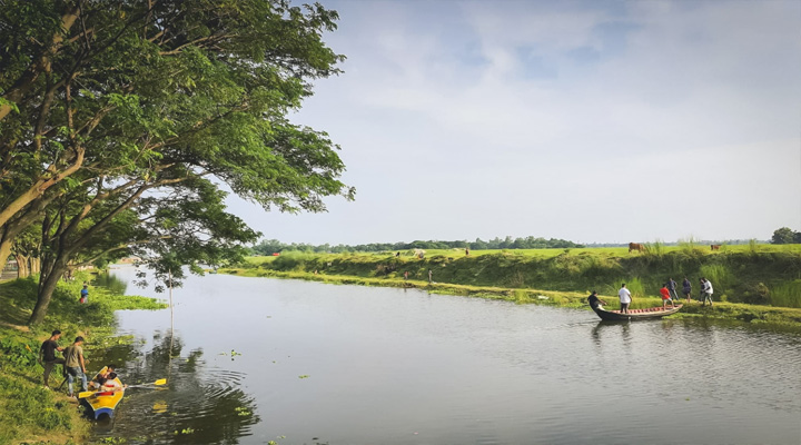 প্রকৃতি আর নদীর টানে সারিঘাট
