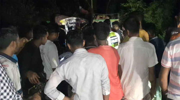 সড়ক দুর্ঘটনায় শিশুসহ নিহত ২