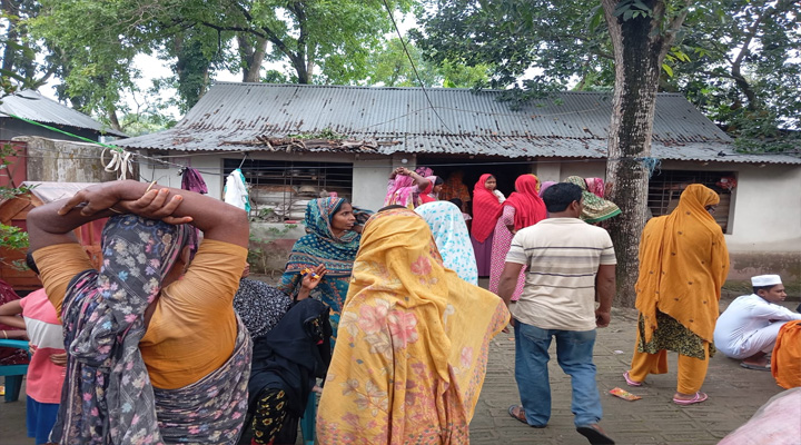 জীবননগরে গলায় ফাঁস দিয়ে কিশোরীর আত্মহত্যা