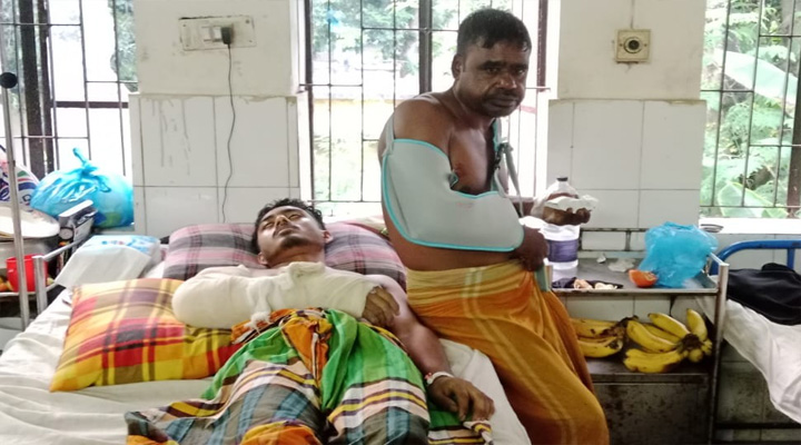 সিংগাইরে সংঘবদ্ধ হামলায় বাবা-ছেলের হাত ভাঙার অভিযোগ