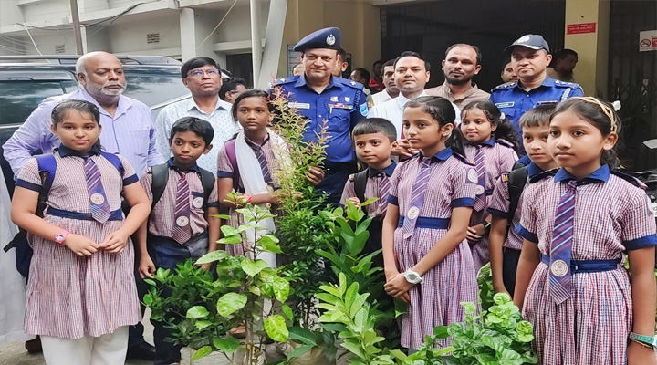 রূপগঞ্জে বৃক্ষরোপণ ও চারা বিতরণ কর্মসূচি