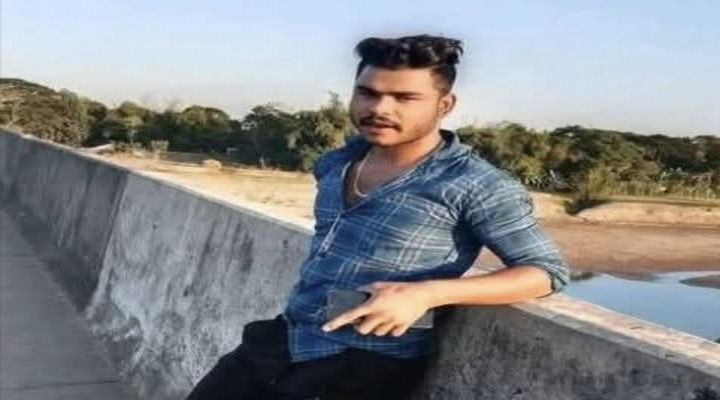 বিএসএফের গুলিতে নিহত মুজিবের লাশ হস্তান্তর, পতাকা বৈঠক