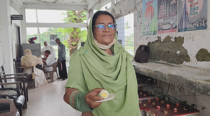 গলাচিপায় স্কুল ফিডিং দেওয়া হচ্ছে তেঁতো স্বাদের ডিম