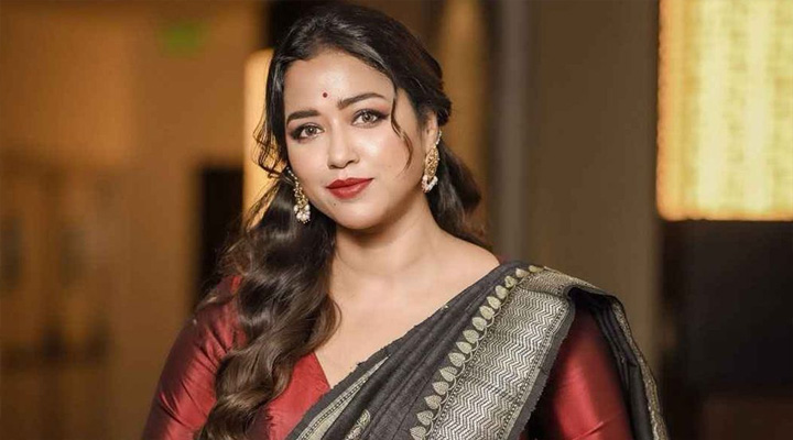 মা হওয়ার গুঞ্জনে মুখ খুললেন সোহিনী