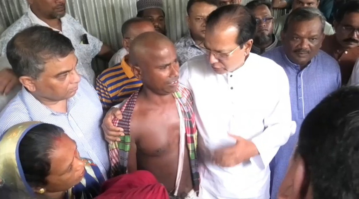 শিশু নন্দিনী হত্যা: নিহতের বাড়িতে ত্রাণমন্ত্রী ও সংসদ সদস্যরা