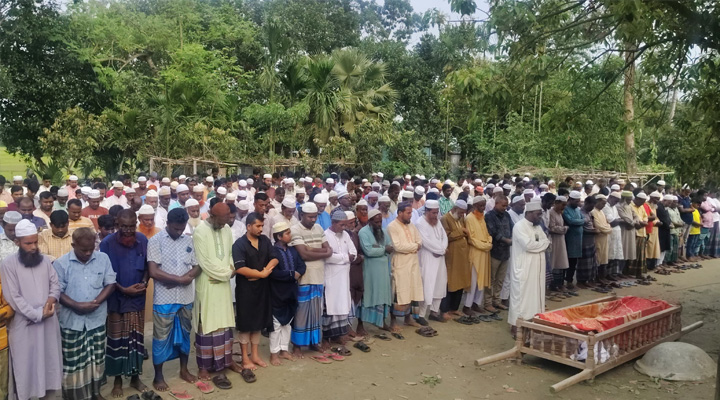 ২৬ দিন পর দেশে ফিরল ইরাকে নিহত দুই প্রবাসীর মরদেহ, পারিবারিক কবরস্থানে দাফন