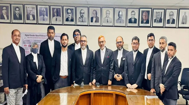 ১৭ ডেপুটি ও সহকারী অ্যাটর্নি জেনারেলের পদত্যাগ