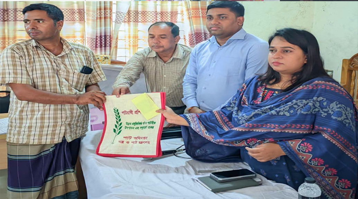 সরিষাবাড়ীতে আধুনিক প্রযুক্তি নির্ভর পাট চাষে কৃষকদের প্রশিক্ষণ