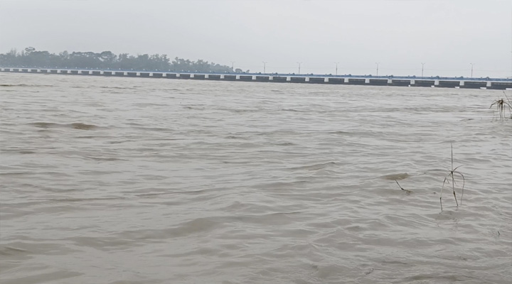 তিস্তার পানি কমলেও কাটেনি অববাহিকার পানির টান, আগামী ৭২ ঘণ্টায় আবারও বাড়ার পূর্বাভাস