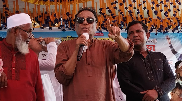 ‘প্রতিটি উন্নয়নকাজ পর্যায়ক্রমে বাস্তবায়ন’