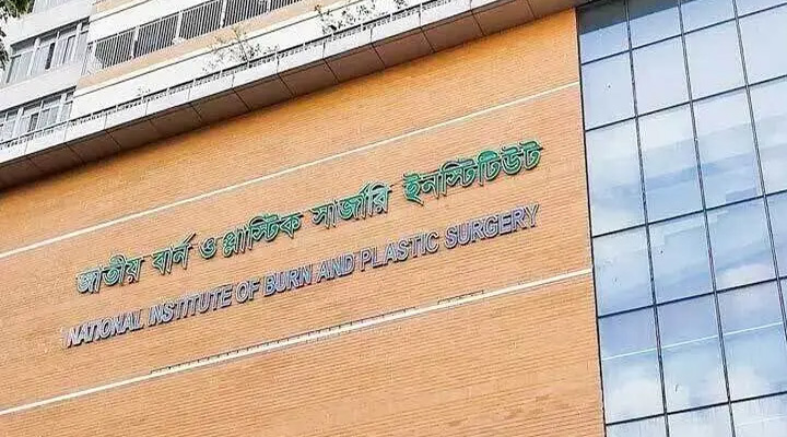 গ্যাস লাইনের কাজ করার সময় বিস্ফোরণ, দগ্ধ ৩
