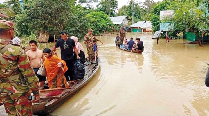 বন্যা ও পাহাড় ধস মৃত্যু বেড়ে ৪৪, ক্ষতিগ্রস্ত ১০ লাখের বেশি