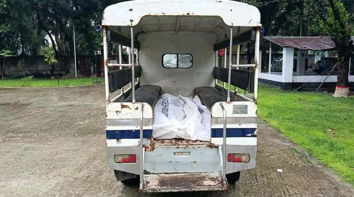 মহাদেবপুরে দম্পতির মরদেহ উদ্ধার; রহস্যজনক মৃত্যুতে মিশ্র প্রতিক্রিয়া