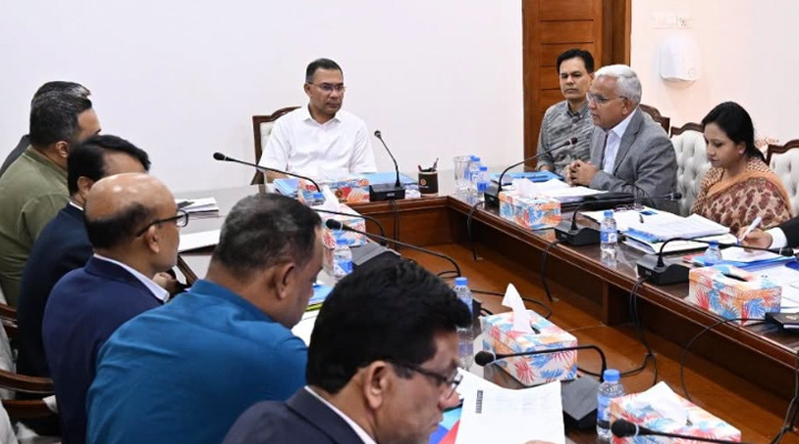ফ্যামিলি কার্ড সম্প্রসারণ নিয়ে প্রধানমন্ত্রীর বৈঠক