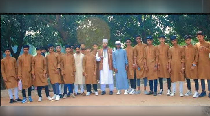 দাখিল পরীক্ষার ফলাফলে নওগাঁ জেলায় সাফল্যের শীর্ষে কালিকাপুর আলিম মাদ্রাসা