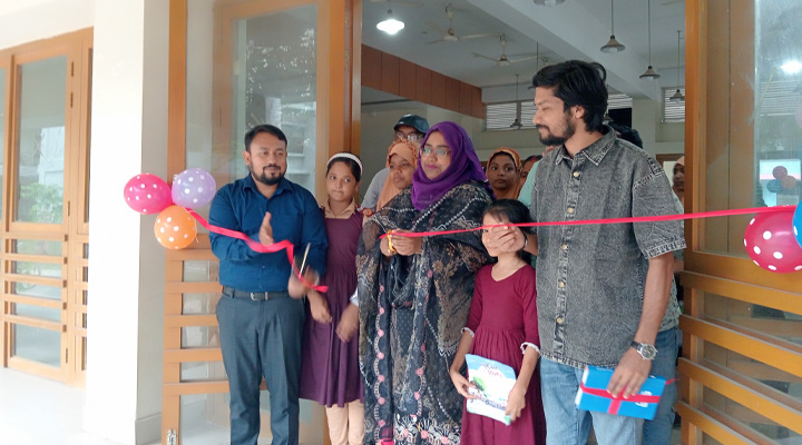 পত্নীতলায় ভ্রাম্যমাণ বই মেলা ও সাংস্কৃতিক উৎসবের উদ্বোধন