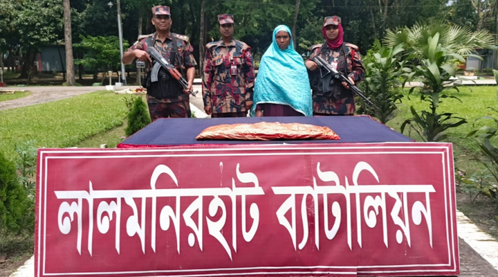 লালমনিরহাটে গাঁজাসহ নারী মাদক কারবারি আটক