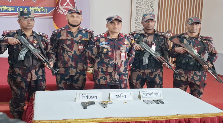 চাঁপাইনবাবগঞ্জে আবারো অস্ত্রের চালান জব্দ