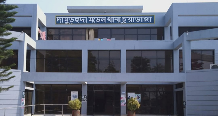 বিলে বোমা হামলা ও মাছ লুটের অভিযোগ