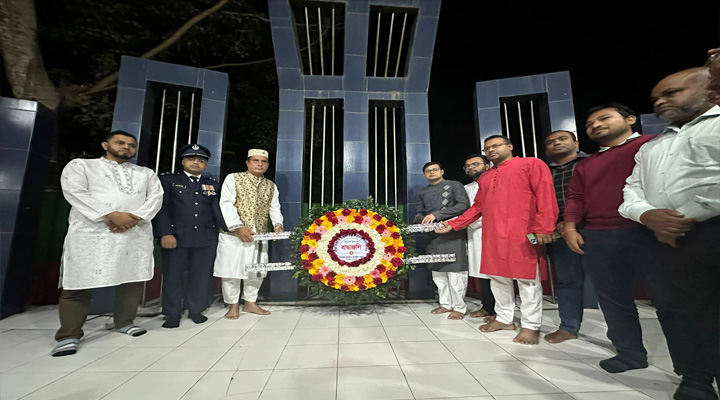 ভাষা শহীদের  শ্রদ্ধা জানালেন এমপি হিলালী