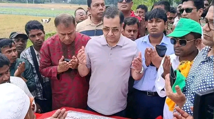 তারাকান্দায় খাল খনন উদ্বোধন করেন প্রতিমন্ত্রী ইয়াসের খান চৌধুরী