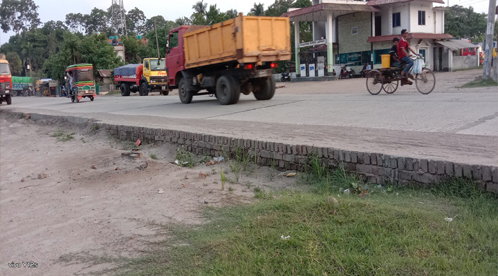 অভয়নগরে ঝুঁকিপূর্ণ সড়ক চালু