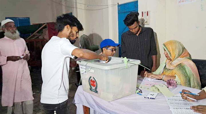 নির্বাচনকাজে মৃত্যু, পরিবার পাবে ১০ লাখ টাকা