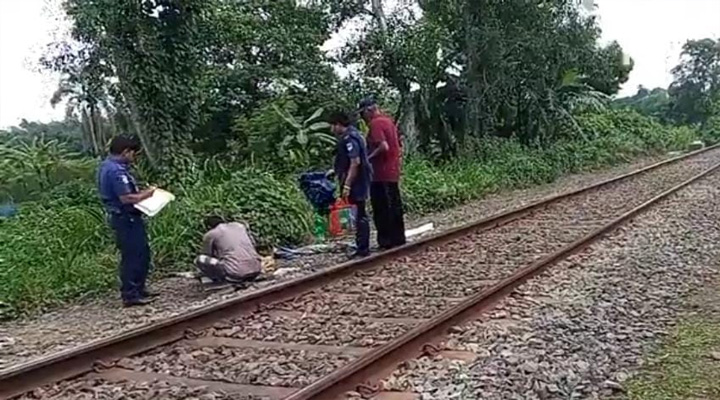 চুয়াডাঙ্গায় ট্রেনে কেটে অজ্ঞাত বৃদ্ধা নিহত