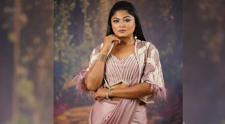 মানসম্মত কাজে নজর মৌসুমীর