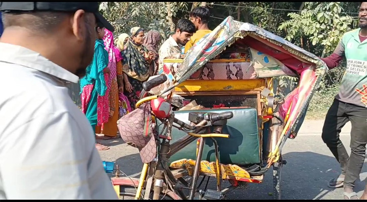 সিরাজগঞ্জে বাস-রিকশা সংঘর্ষে গৃহিণী নিহত, চালক আহত
