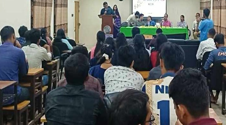 নবীন সনাতন শিক্ষার্থীদের বরণ করল কুবির পূজা উদ্‌যাপন পরিষদ