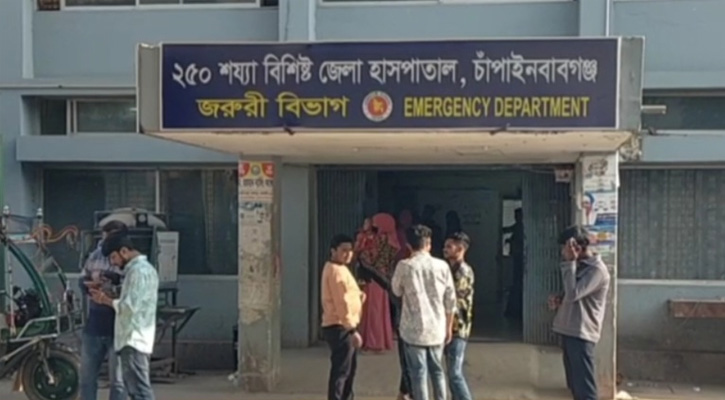 চাঁপাইনবাবগঞ্জে মোটরসাইকেলের সংঘর্ষে যুবক নিহত